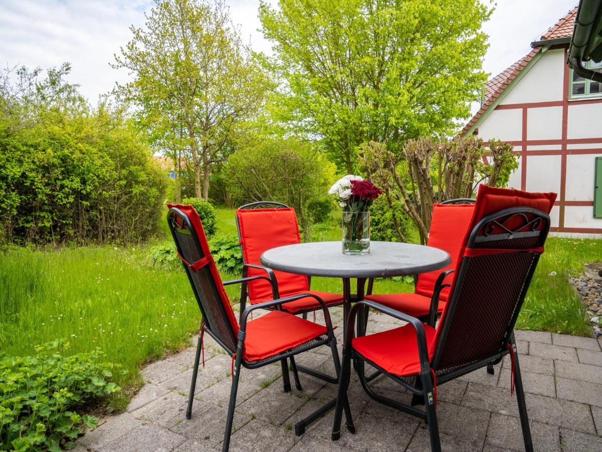 Feriendorf Rugana - Komfort Appartement Mit 1 Schlafzimmer Und Terrasse B16 Dranske Exterior photo